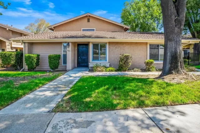 MLS: PTP2507147 Condo For Sale