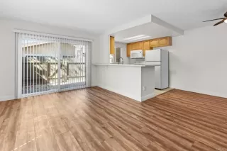 Photo #4: PTP2507147 Listing