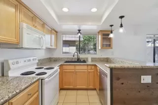 Photo #5: PTP2507306 Listing 