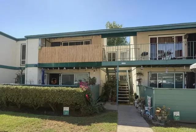 MLS: PTP2507355 Condo For Sale