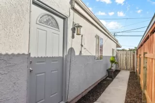 Photo #2: PTP2507374 Listing