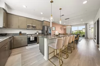 Photo #5: PTP2507412 Listing 