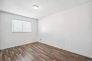 Photo #6: PTP2507436 Listing