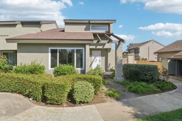 MLS: PTP2507491 Condo For Sale