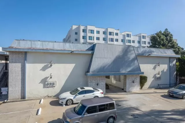 MLS: PTP2507493 Condo For Sale