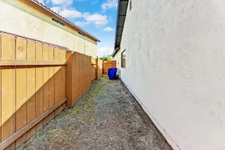 Photo #5: PTP2507503 Listing 