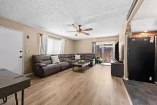 Photo #4: PTP2507583-1 Listing