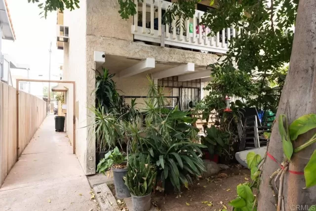 MLS: PTP2507613 Condo For Sale