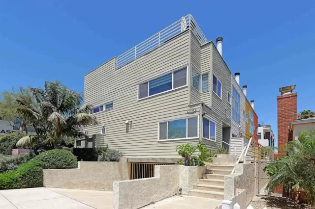 MLS: PTP2507830 Condo For Sale