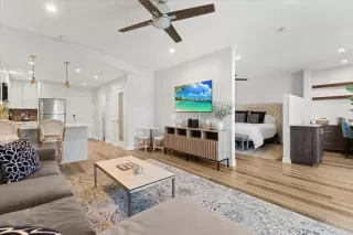 Photo #1: PTP2507937 Listing