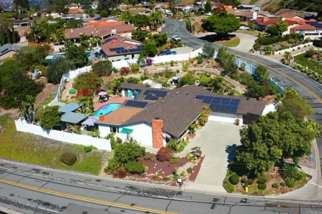 MLS: PTP2507968 Condo For Sale