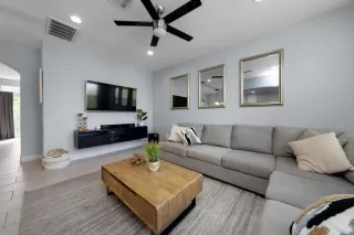 Photo #4: PTP2507976 Listing