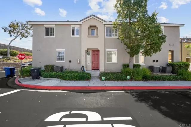 MLS: PTP2508048 Condo For Sale