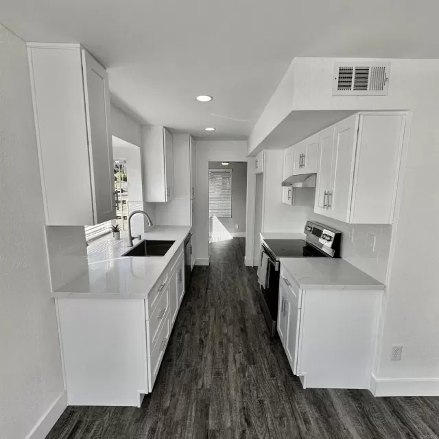 MLS: PTP2508085 Condo For Sale