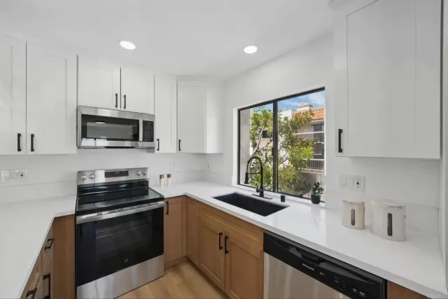 MLS: PTP2508140 Condo For Sale