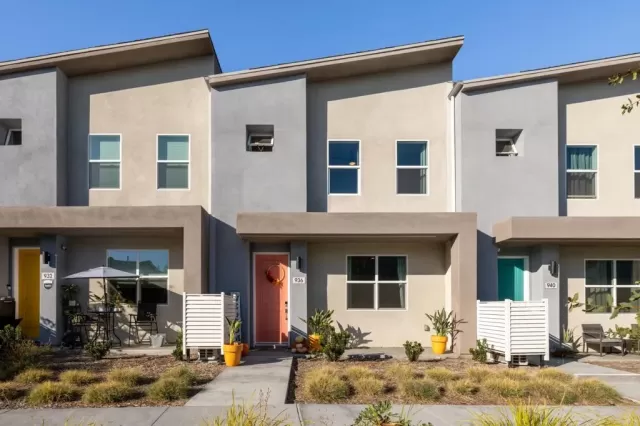 MLS: PTP2508446 Condo For Sale