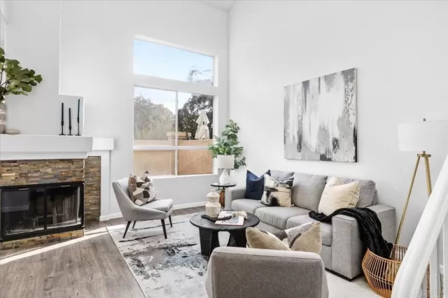 MLS: PTP2508460 Condo For Sale