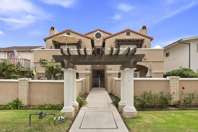 MLS: PTP2508469 Condo For Sale