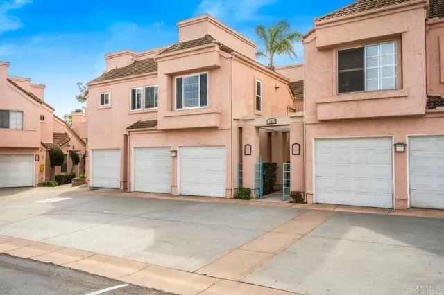 MLS: PTP2508533 Condo For Sale