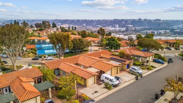 MLS: PTP2508552 Condo For Sale