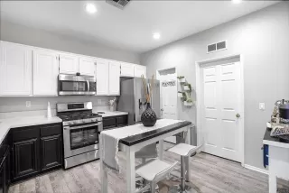 Photo #5: PTP2508559 Listing 