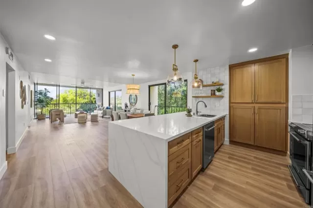 MLS: PTP2508599 Condo For Sale