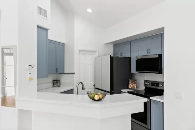 MLS: PTP2508652 Condo For Sale