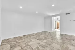 Photo #4: PTP2508660 Listing