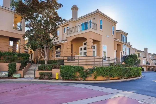 MLS: PTP2508694 Condo For Sale