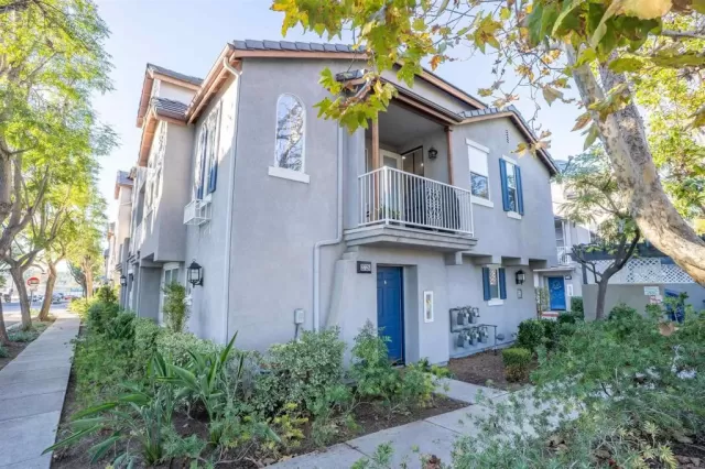 MLS: PTP2508822 Condo For Sale