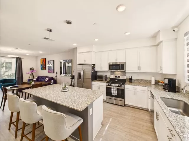 MLS: PTP2508982 Condo For Sale