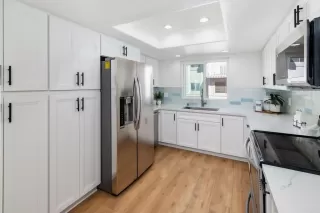 More Details about MLS # PTP2509085 : 4094 MAHAILA AVE UNIT B