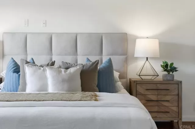 MLS: PTP2509237 Condo For Sale