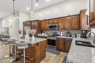 Photo #2: PTP2600180 Listing 