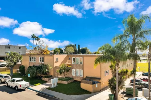 MLS: PTP2600399 Condo For Sale