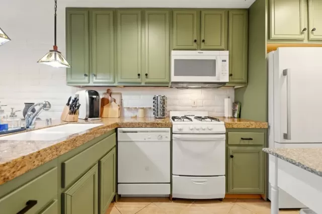 MLS: PTP2600464 Condo For Sale