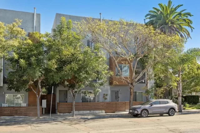 MLS: PTP2600497 Condo For Sale