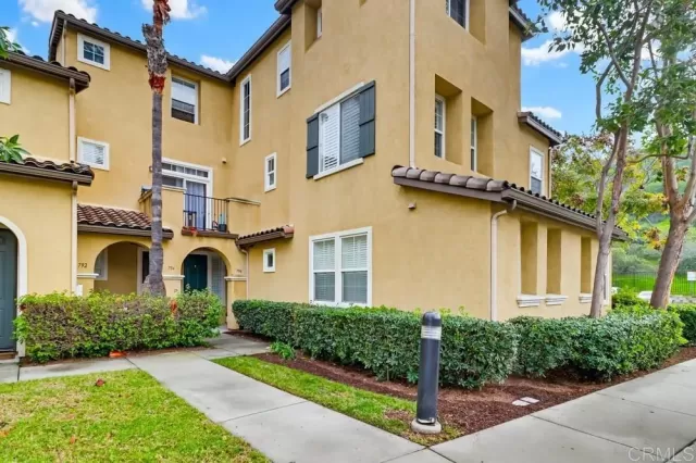 MLS: PTP2600694 Condo For Sale