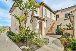 Browse active condo listings in CORDOVA