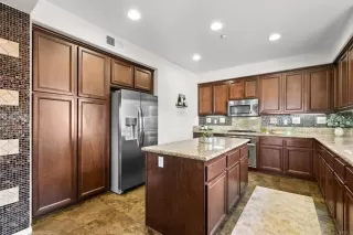 Photo #4: PTP2600833 Listing