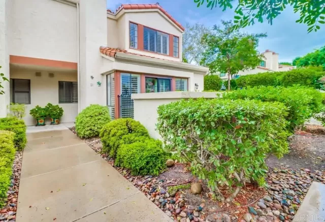 MLS: PTP2600930 Condo For Sale