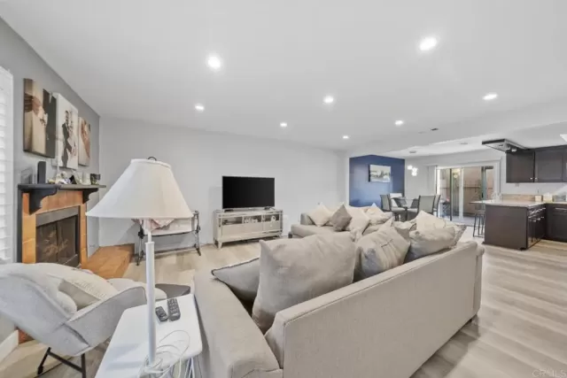 MLS: PTP2601021 Condo For Sale