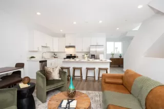 Photo #2: PTP2601037 Listing 