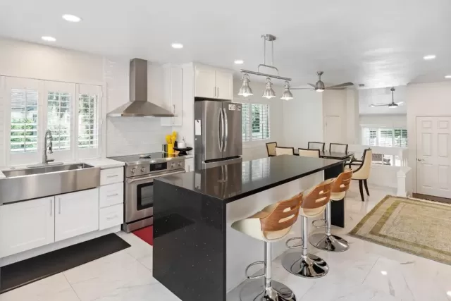 MLS: PTP2601076 Condo For Sale