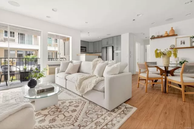 MLS: PTP2601142 Condo For Sale