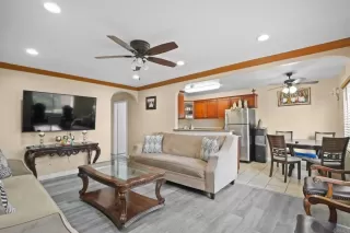 Photo #3: PTP2601186 Listing