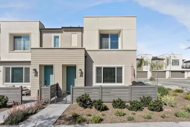 MLS: PTP2601285 Condo For Sale