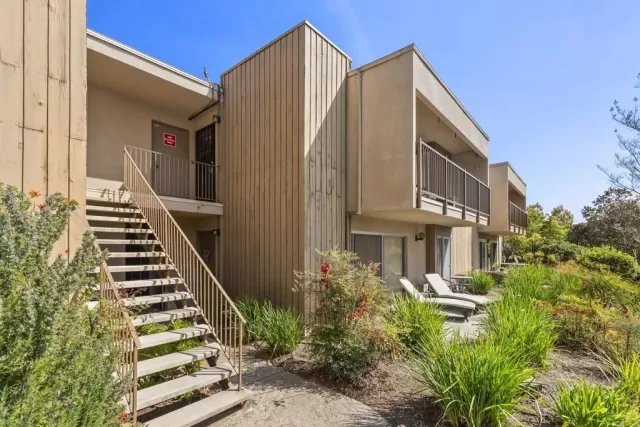 MLS: PTP2601288 Condo For Sale