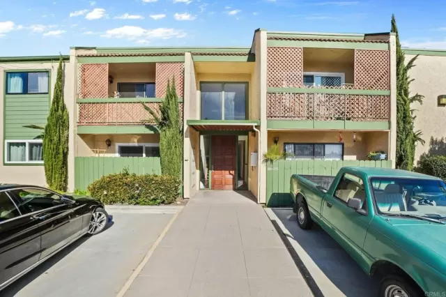 MLS: PTP2601424 Condo For Sale