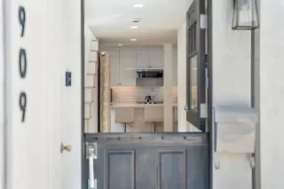 More Details about MLS # PTP2601488 : 909 OLIVE AVENUE